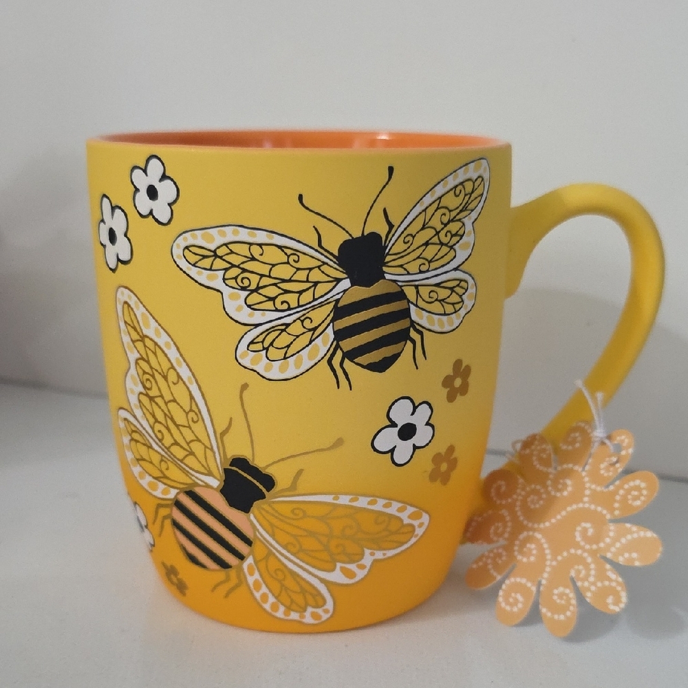 Seeds & Sunshine Yellow Bee Mug, NWT